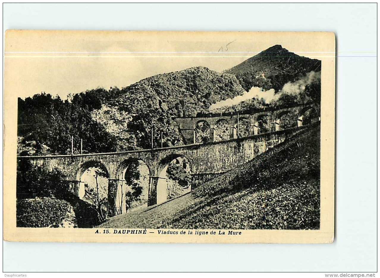 LA MURE - Ligne De Chemin De Fer - Le Train Sue Le Viaduc -  2 Scans - La Mure