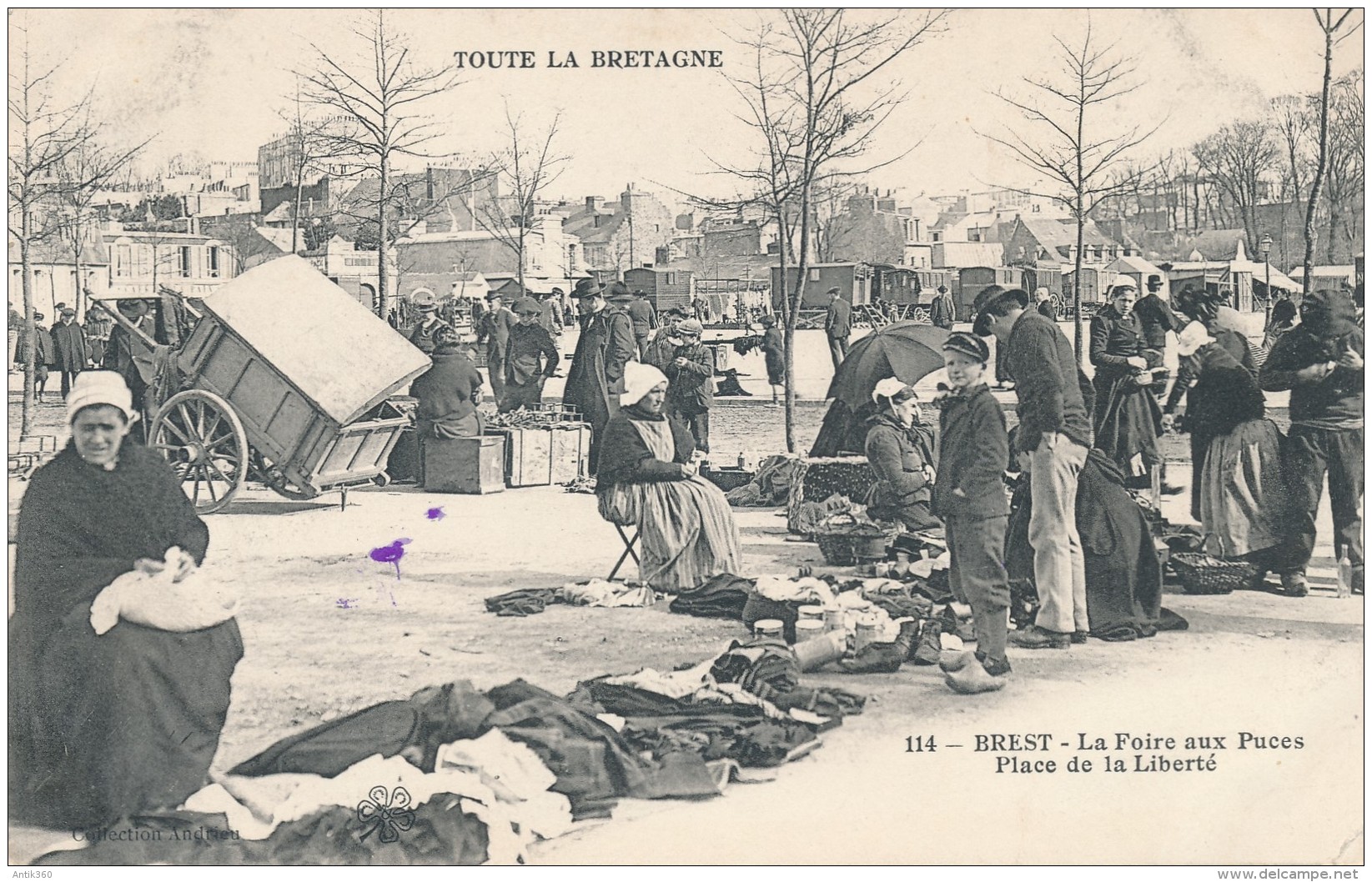 CPA 29 BREST La Foire Aux Puces Place De La Liberté, Belle Carte - Brest