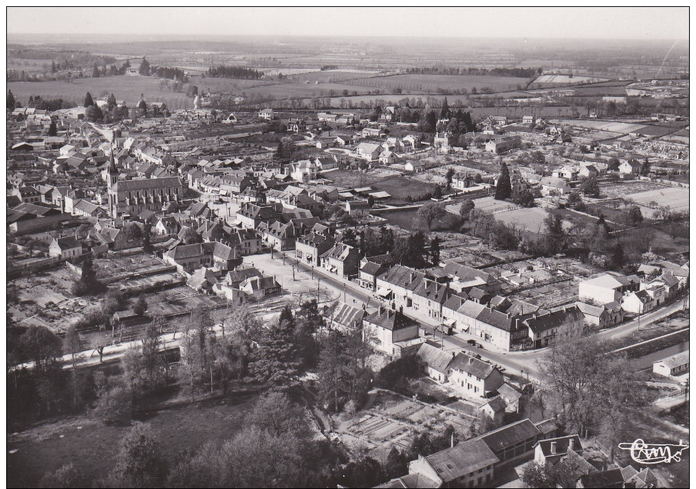 CPSM  Dentelée De DOMPIERRE-s-BESBRE  (03)  -  Vue  Générale  Aérienne   //  TBE - Other & Unclassified