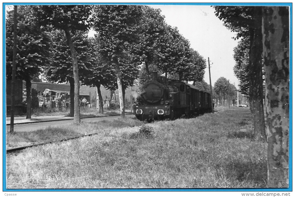 Format CPA - PHOTO M. GEIGER - 59 CAMBRAI Nord (voir Au Dos) Train Loco Locomotive Ferroviaire Chemin De Fer - Cambrai