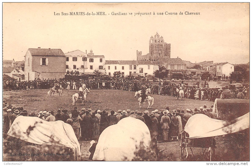 13-  LES-SAINTES- MARIES- DE-LA-MER -  GARDIANS SE PREPARANT A UN COURSE DE CHEVAUX - Saintes Maries De La Mer