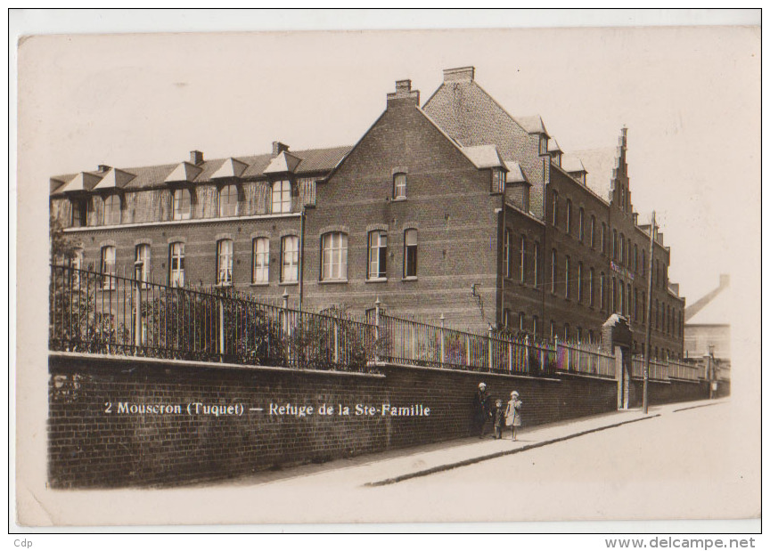 Carte Photo Mouscron  (tuquet)  Refuge De La Ste Famille - Mouscron - Moeskroen