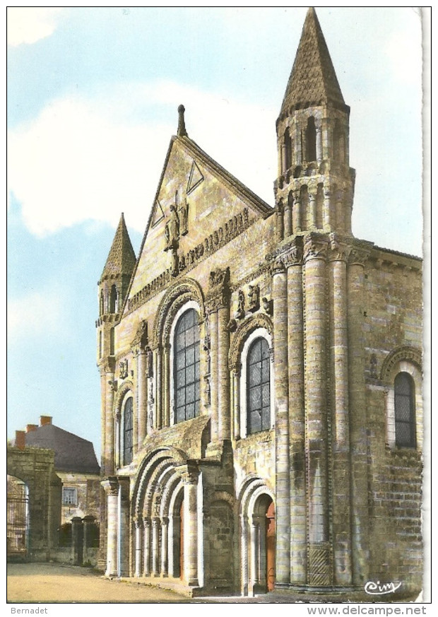 SAINT JOUIN DE MARNES ... L EGLISE ABBATIALE - Saint Jouin De Marnes