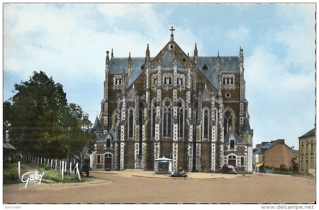 GUEMENE PENFAO ... L ABSIDE DE L EGLISE - Guémené-Penfao