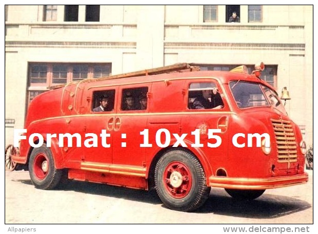 Reproduction D'une Photographie D'un Camion De Pompiers Pegaso - Andere & Zonder Classificatie