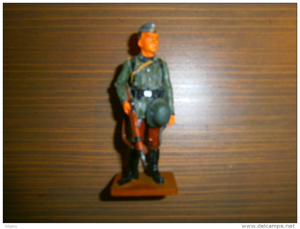 SOLDAT DE PLOMB - Figurines