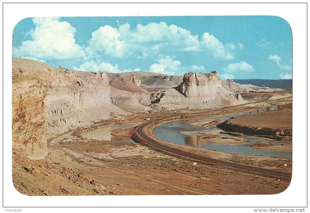 Panorama At Green River , Wyoming Showing The Palisades - Green River