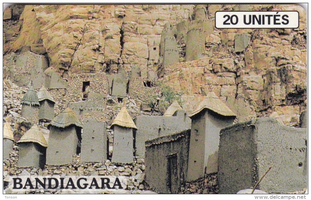 Mali, MAL-O-24b, Bandiagara (Red Schlumberger Logo), 2 Scans. - Mali