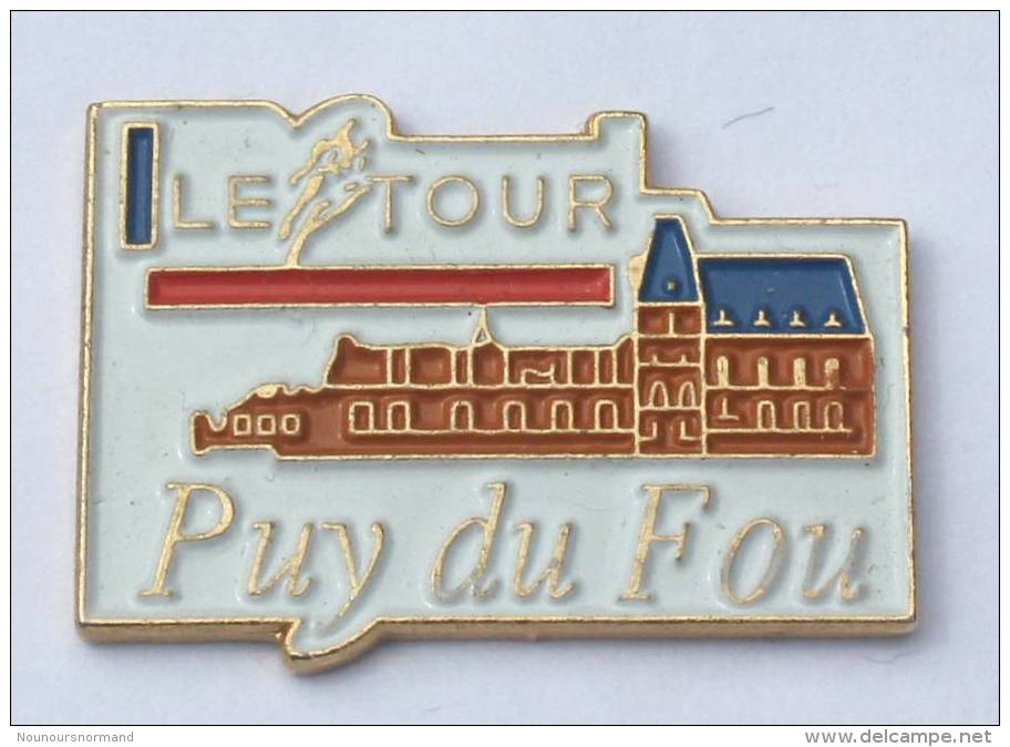 Pin´s LE TOUR DE FRANCE - PUY DU FOU - Le Logo  Du Tour - Château - Starpin´s - F504 - Cycling