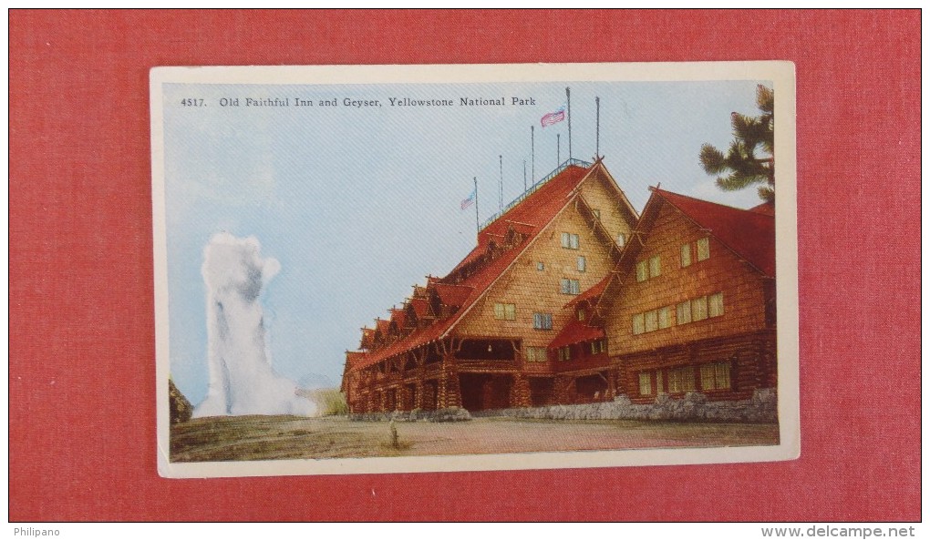 - Wyoming> Yellowstone  Old Faithful Inn & Geyser   ----------- Ref 2236 - Yellowstone