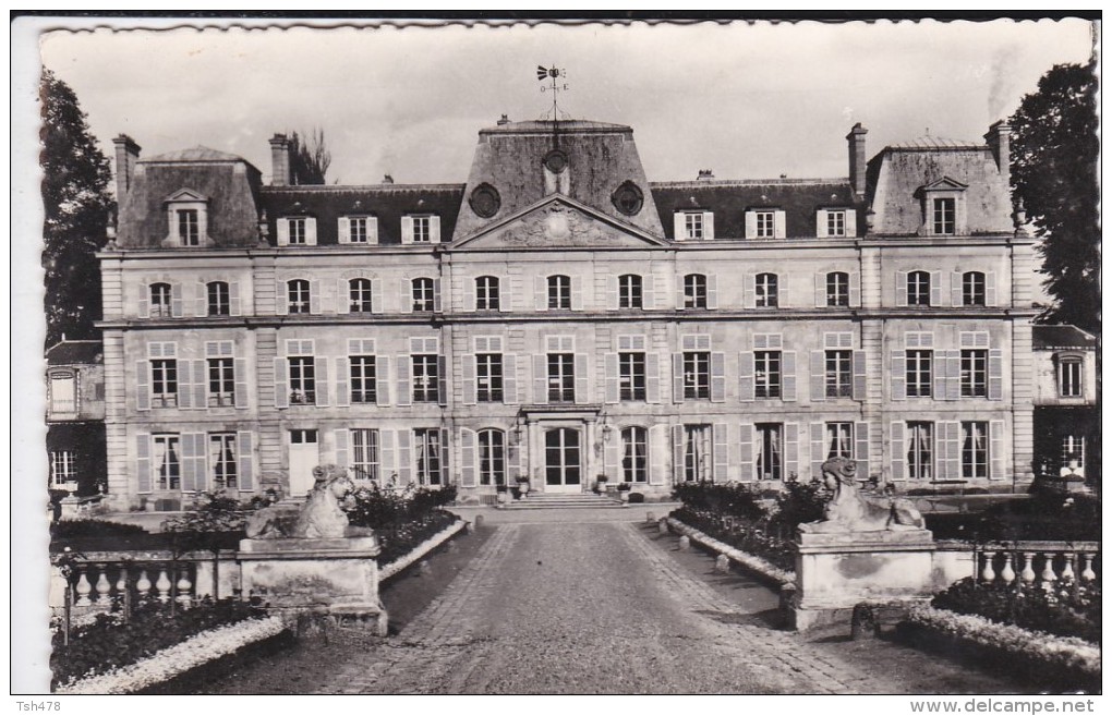 95----CHATEAU DE NOINTEL---façade---voir 2 Scans - Nointel