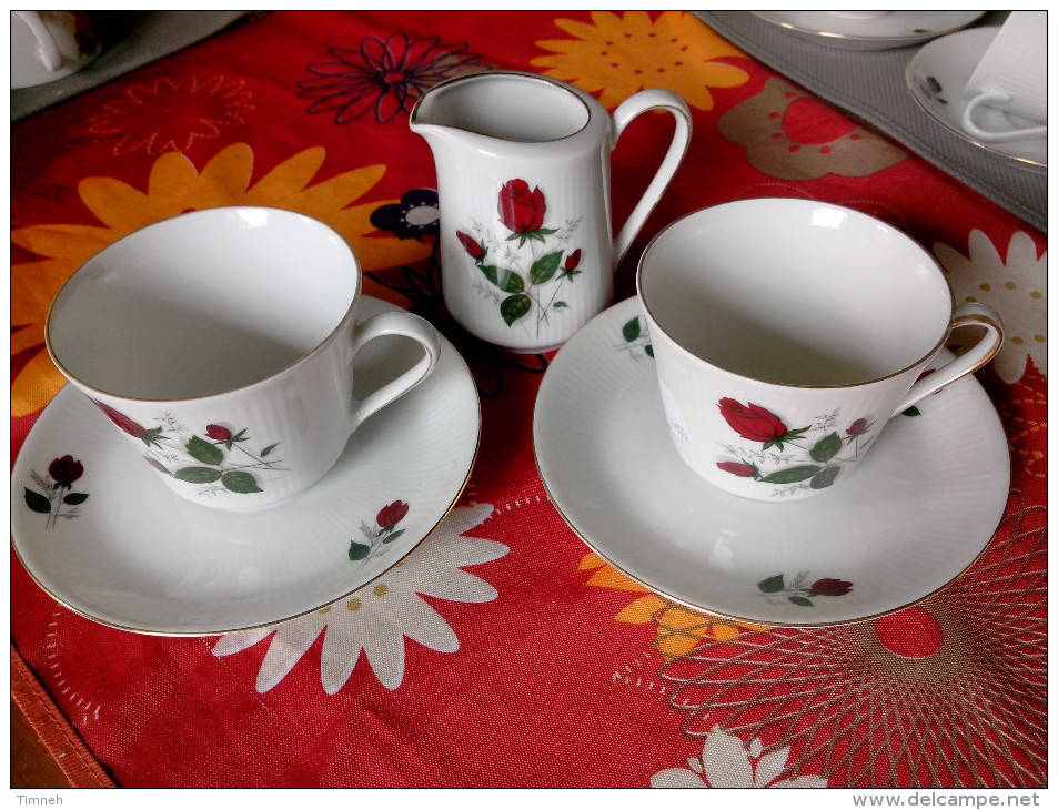 MITTERTEICH BAVARIA DUO 2 Tasses à Café Thé +sous Tasses  + Pot Crème Porcelaine Striée - Fleurs Roses Rouges - Mitterteich (DEU)
