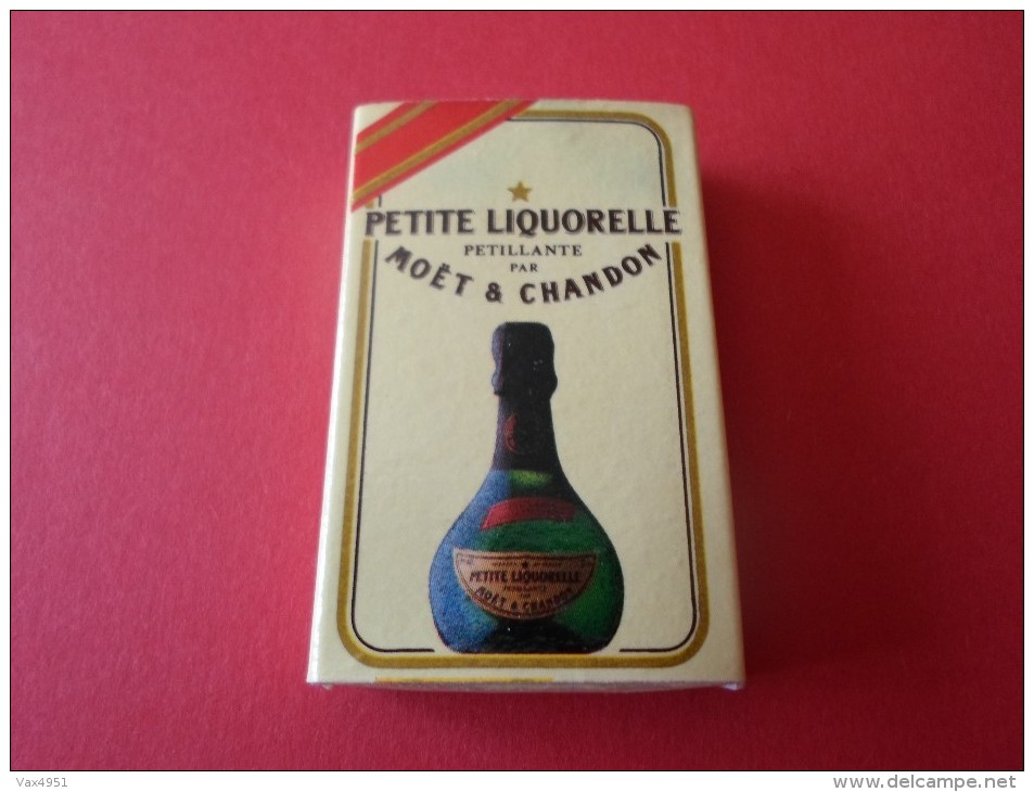 BOITE D ALLUMETTE PETITE LIQUORELLE DU CHAMPAGNE MOET ET CHANDON - Matchboxes