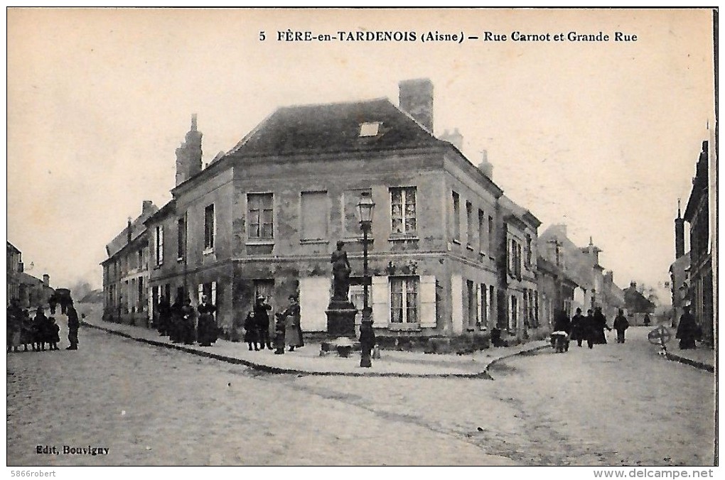 CARTE POSTALE ORIGINALE ANCIENNE : FERE ENTARDENOIS  LA RUE CARNOT ET LA GRANDE RUE  ANIMEE  AISNE (02) - Fere En Tardenois