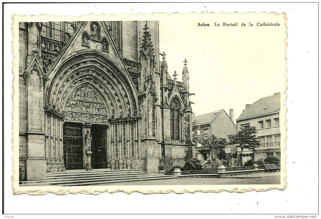 Arlon Le Portail De La Cathédrale - Arlon