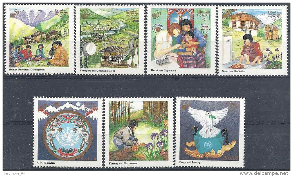 1995 BHOUTAN 1083-89**  O.N.U, Flore, Colombe, Main - Bhutan