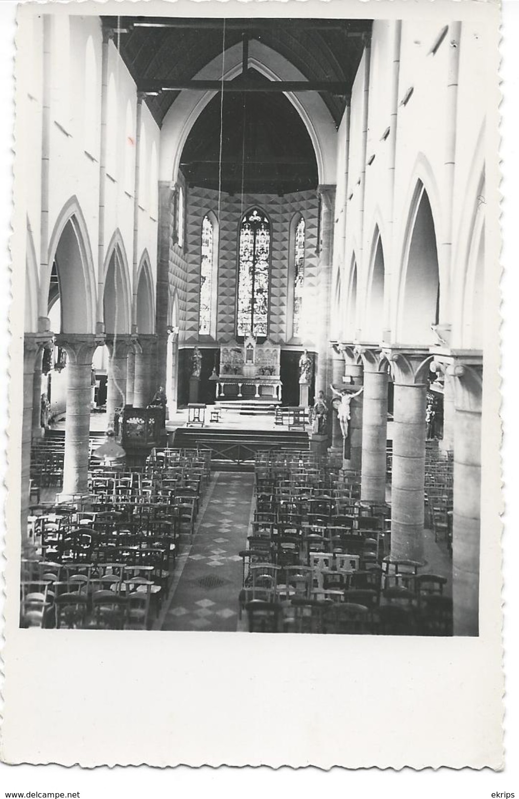 Courcelles.-L'Intérieur De L'Eglise Du Sartis. - Courcelles