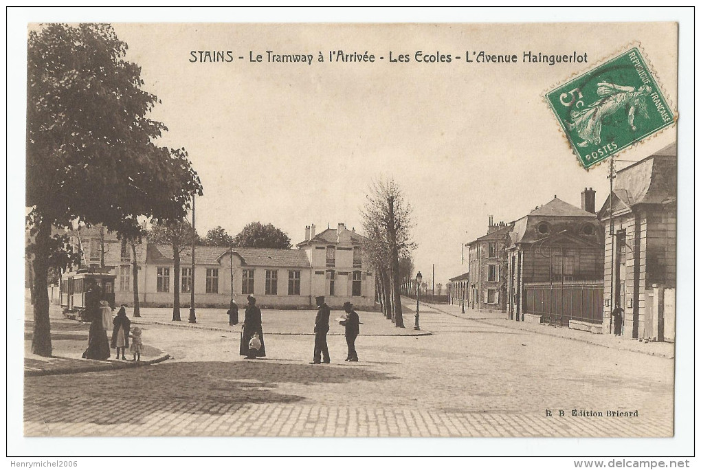 Seine Saint Denis - 93 - Stains Le Tramway A L'arrivée Les écoles L'avenue Hainguerlot , Rare - Stains