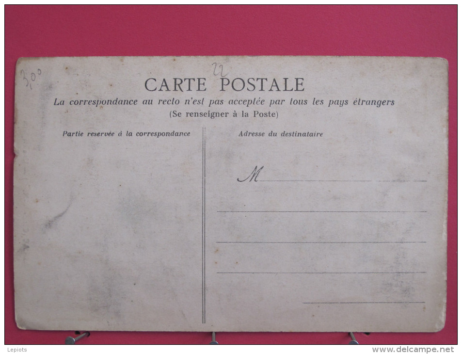 22 - Callac - Allac - Une élégante - Scans Recto-verso - Callac