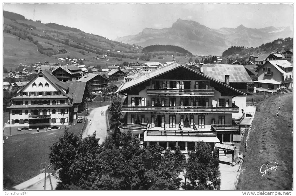 74-MEGEVE - ROUTE DE ROCHEBRUNE, CHRISTMAS ET L'ENSOLEILLEE - Megève