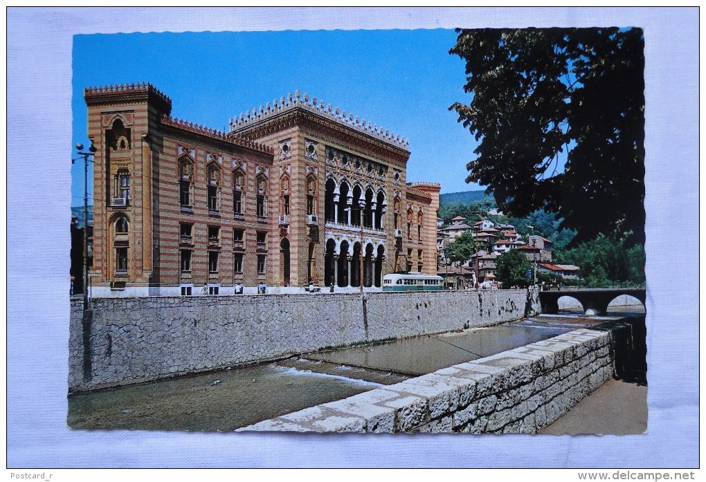 Bosna And Herzegovina  Sarajevo Library A 106 - Bosnië En Herzegovina