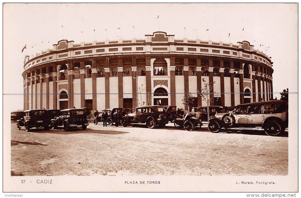 04437 "CADIZ - PLAZA DE TOROS" ANIMATA, AUTO '30. L. ROISIN FOTOGRAFO - CART NON SPED - Cádiz