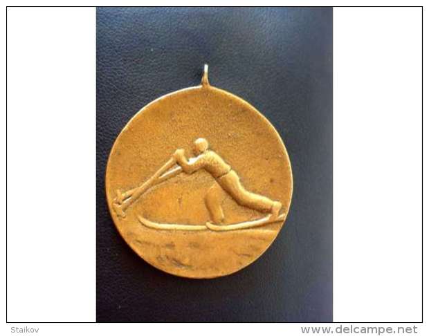 UNIQUE RARE 1953 GOLD MEDAL WOMEN U.F. SKI BULGARIA Engraving ONE OF KIND - Wintersport