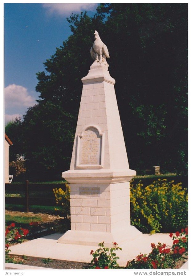 FAVEROLLES Monument Aux Morts - Altri & Non Classificati