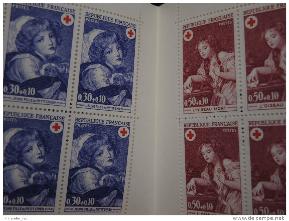 FRANCE - Lot de 10 carnets croix rouge complet - De 1967 à 1976  - Timbres neufs** - Lot N°16380