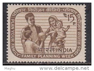 MNH India 1966, Family Planning, Health, Child With Ball, Childhood Sport - Unused Stamps