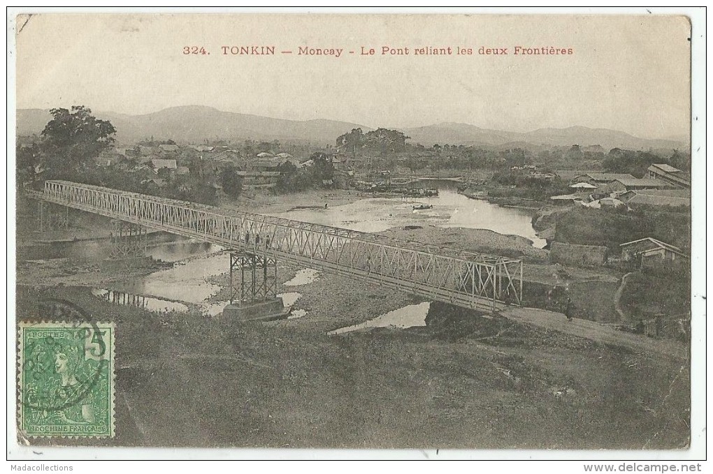 Moncay  ( Viêt-Nam )  Le Pont Reliant Les Deux Frontières - Vietnam