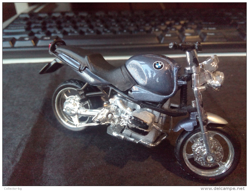 BMW BURAGO MOTORCYCLE RARE LOW PRICE DIECAST METAL WITH PLASTIC PICS - Motorräder