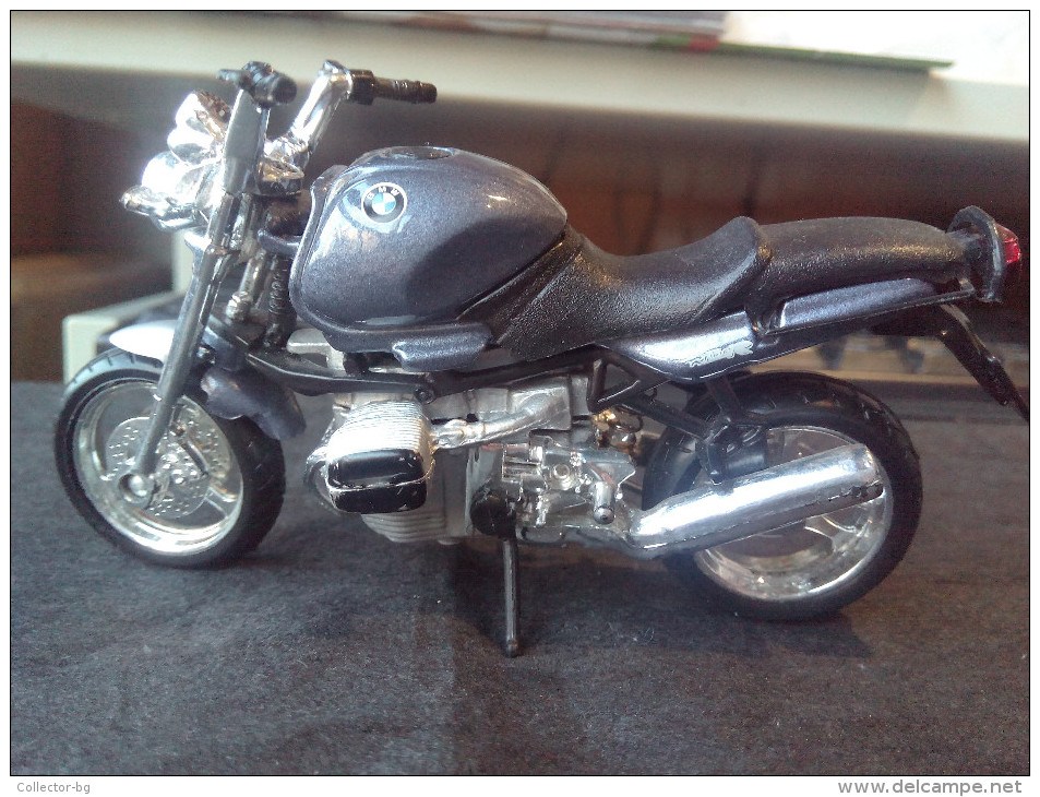 BMW BURAGO MOTORCYCLE RARE LOW PRICE DIECAST METAL WITH PLASTIC PICS - Motorräder