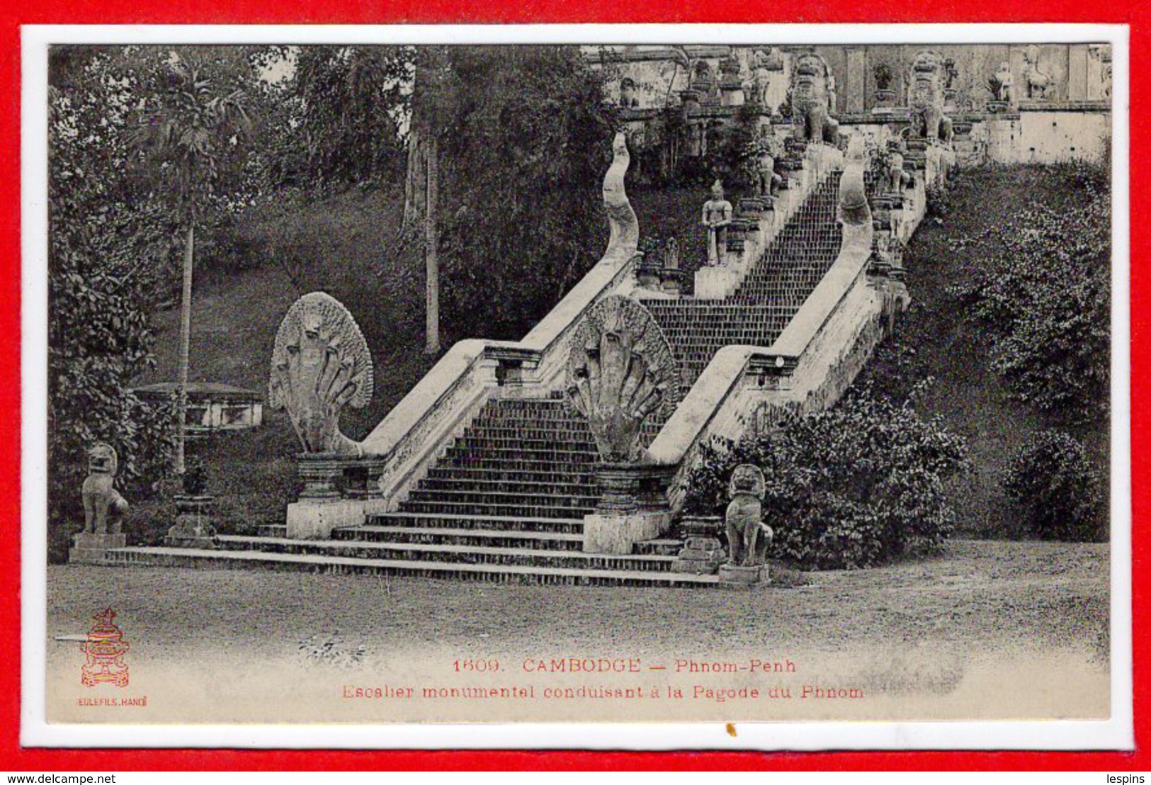 ASIE - CAMBODGE - PHNOM-PEN -- Escalier... - Cambodia