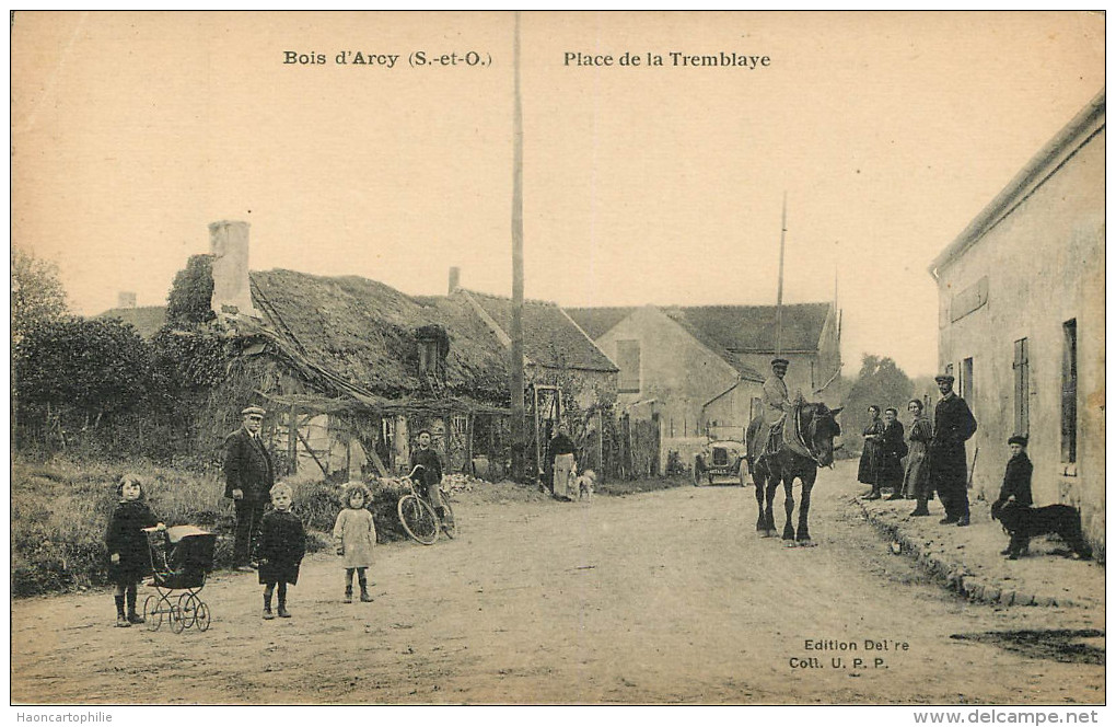 Bois D'arcy : Place De La Tremblaye - Bois D'Arcy