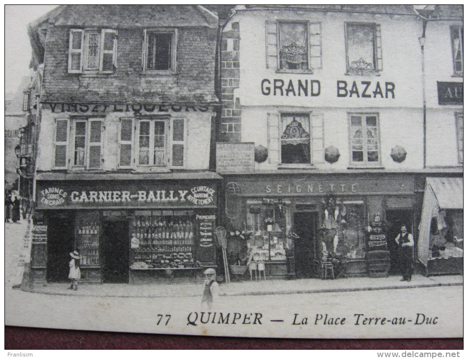 CPA 29 QUIMPER Place Terre Au Duc RARE PLAN Commerces GARNIER-BAILLY, SEIGNETTE, AU GASPILLAGE & CAVES ARMORICAINES ? - Quimper