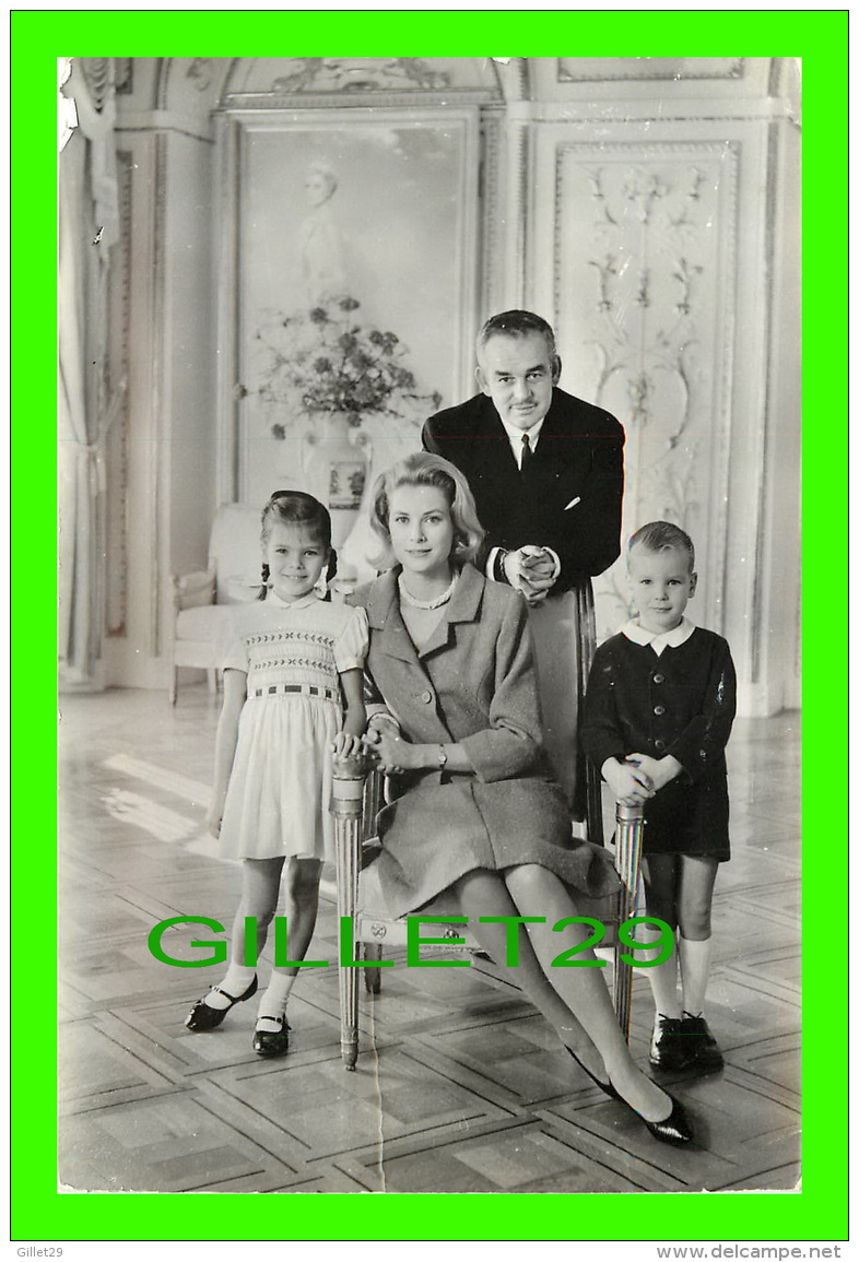 FAMILLE ROYALE - LE PRINCE RAINIER III, LA PRINCESSE GRACE, LE PRINCE ALBERT, PRINCESSE CAROLINE - - Familias Reales