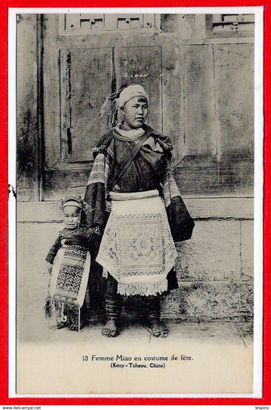 ASIE - CHINE  --  Femme Miao En Costume De Fête - China