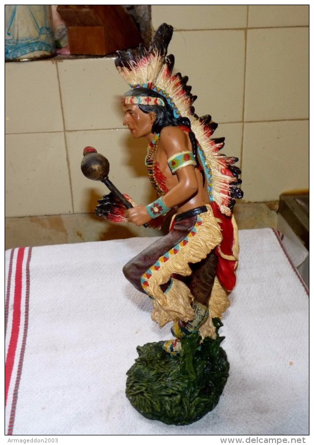 STATUE FIGURINE INDIEN QUI DANSE BELLES COULEURS ETAT NEUF 35 Cm - Autres & Non Classés