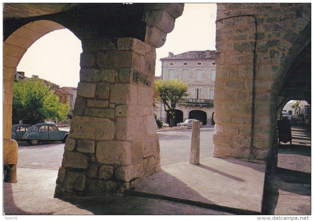 47---MONFLANQUIN---place Des Arcades---voir 2 Scans - Monflanquin