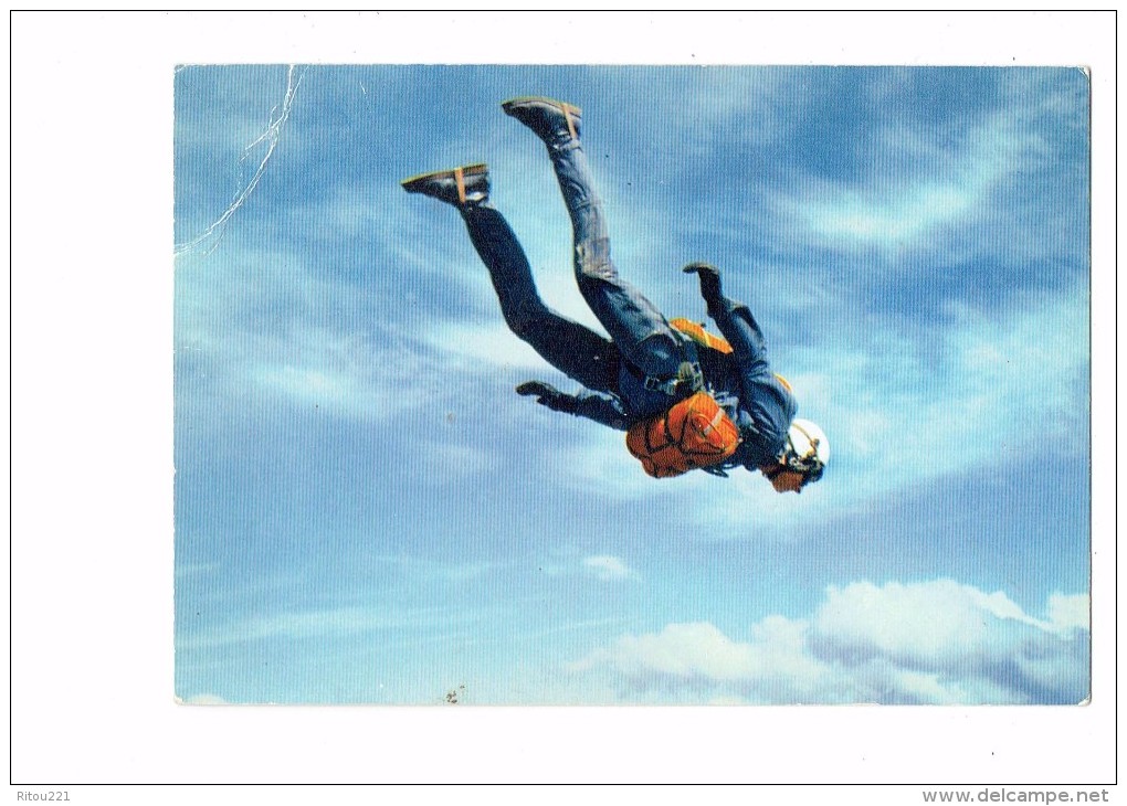 Sport - Homme Parachutiste - Saut En Parahute - Photo S. Kaczmarek - C.I.C. CHALON - Parachutisme