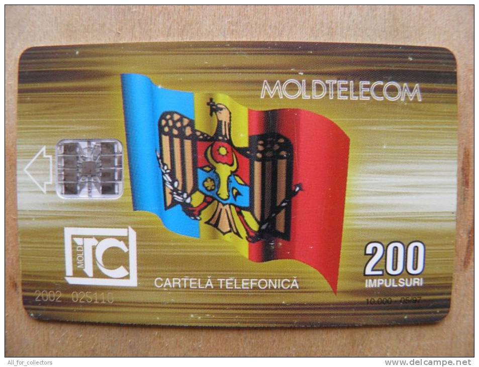 Chip Phone Card From Moldova, 2 Photos, 10 000 05/97, Flaf, Coat Of Arms, Eagle, Church - Moldavie