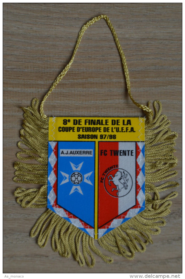 Pennant Vaantje Vaan Wimpel Fanion Small Auxerre (France) V FC Twente (Holland) UEFA Cup 1997/8 - Andere & Zonder Classificatie