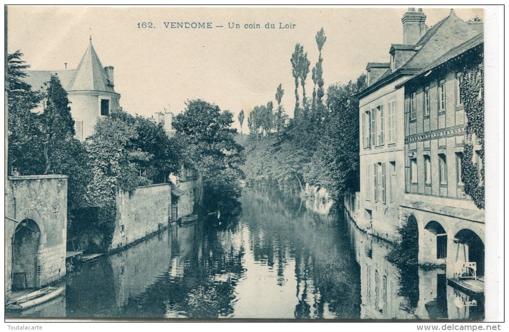 CPA 41  VENDOME UN COIN DU LOIR - Vendome