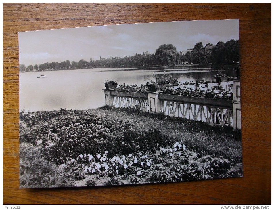 Schwerin , Blick Auf Den Pfaffenteich - Schwerin