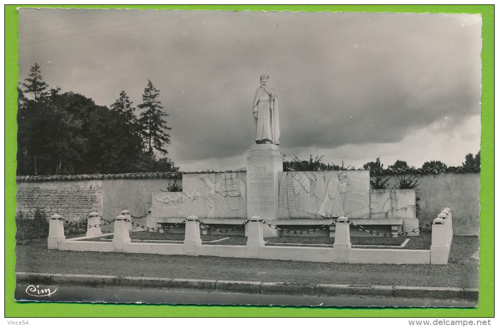 MAUZE-SUR-LE-MIGNON - Monument élevé à La Mémoire De René Caillé Photo Véritable Circulé 1962 - Mauze Sur Le Mignon