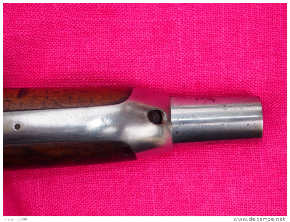 pistolet francais a percussion de gendarmerie modele 1842