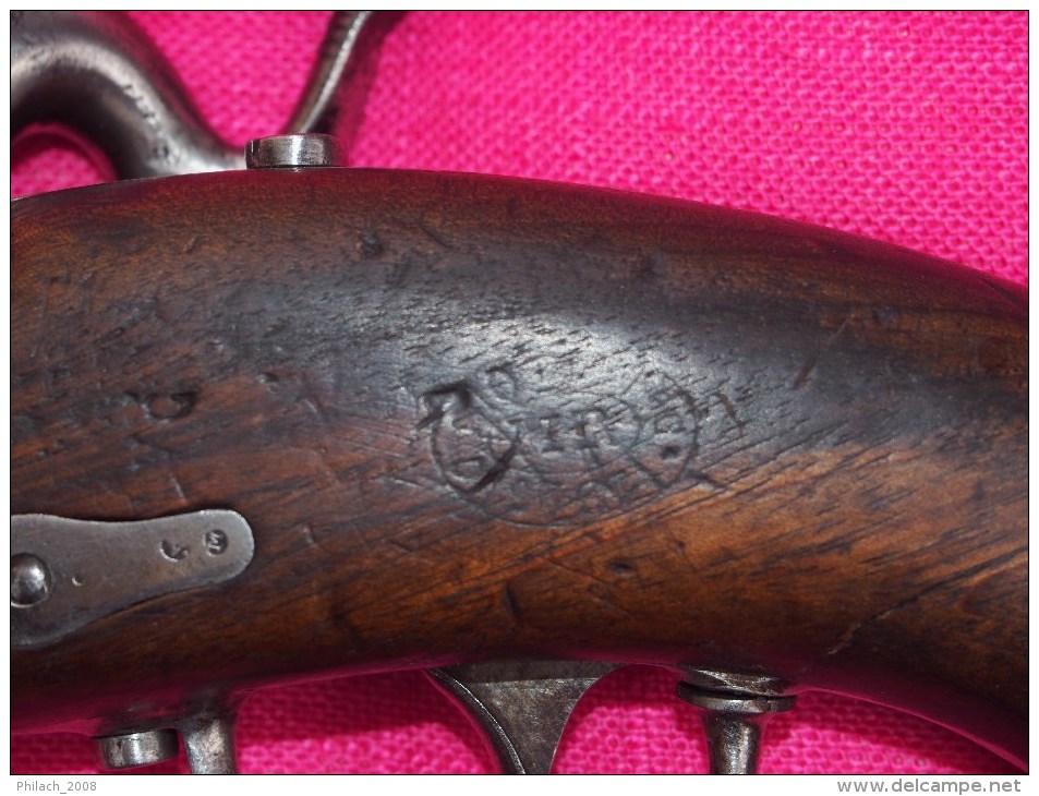 pistolet francais a percussion de gendarmerie modele 1842