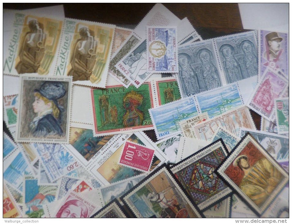 FRANCE SPLENDIDE VRAC NEUF XX AVEC CARNETS ANNEES 70s. ENVIRON 4000 TIMBRES !!! DEPART 1 EURO !!!