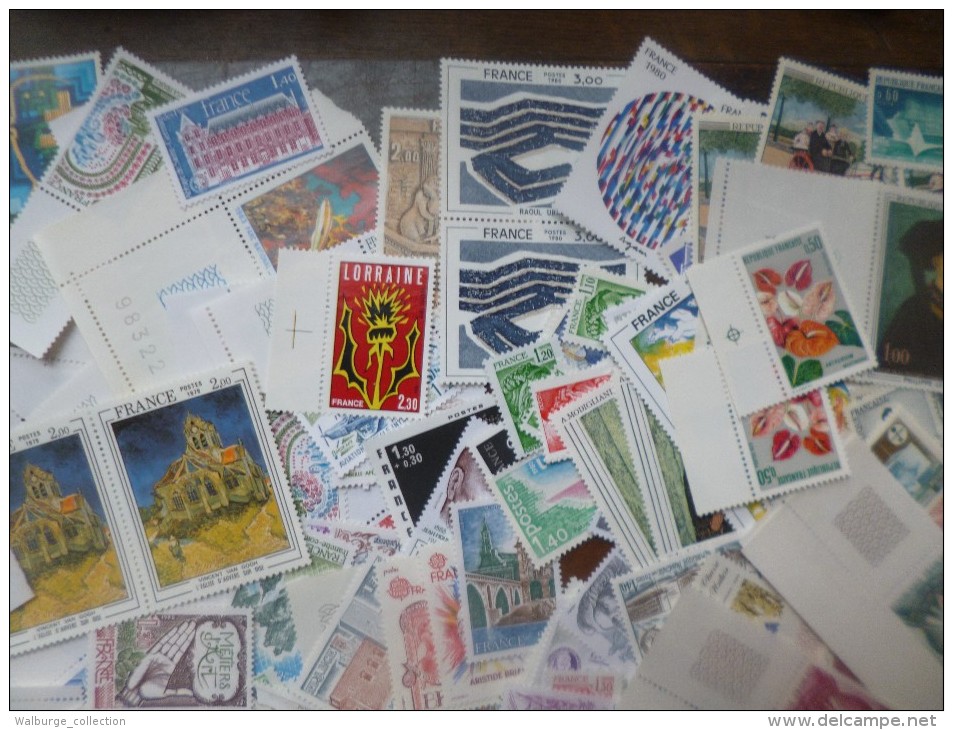 FRANCE SPLENDIDE VRAC NEUF XX AVEC CARNETS ANNEES 70s. ENVIRON 4000 TIMBRES !!! DEPART 1 EURO !!!